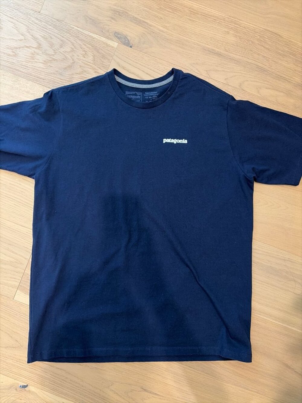 Patagonia P-6 Logo Responsibili-Tee T-Shirt Mens L Navy